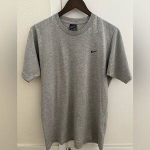 Vintage Nike swoosh tee